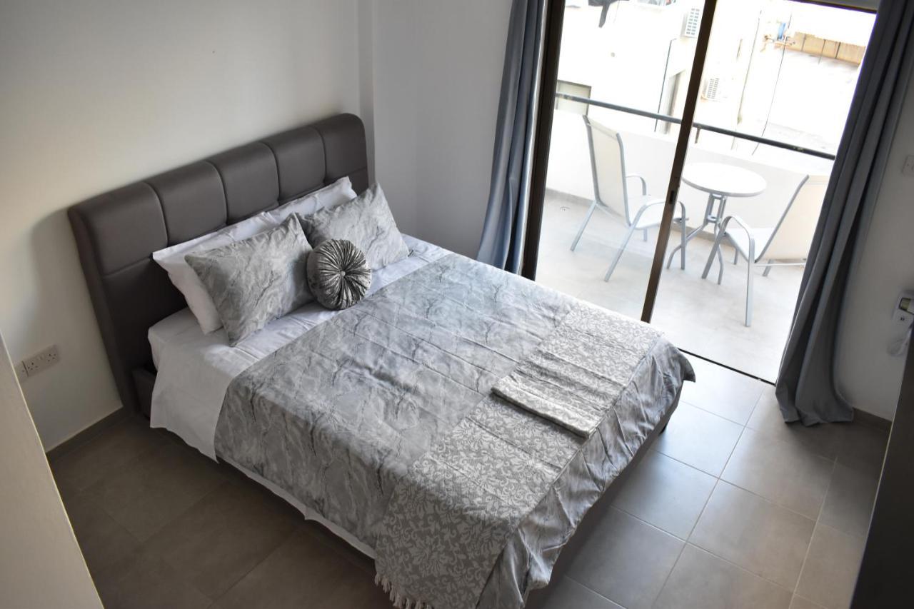Marias Apartment - In City Centre,Near Beach Lárnaka Kültér fotó