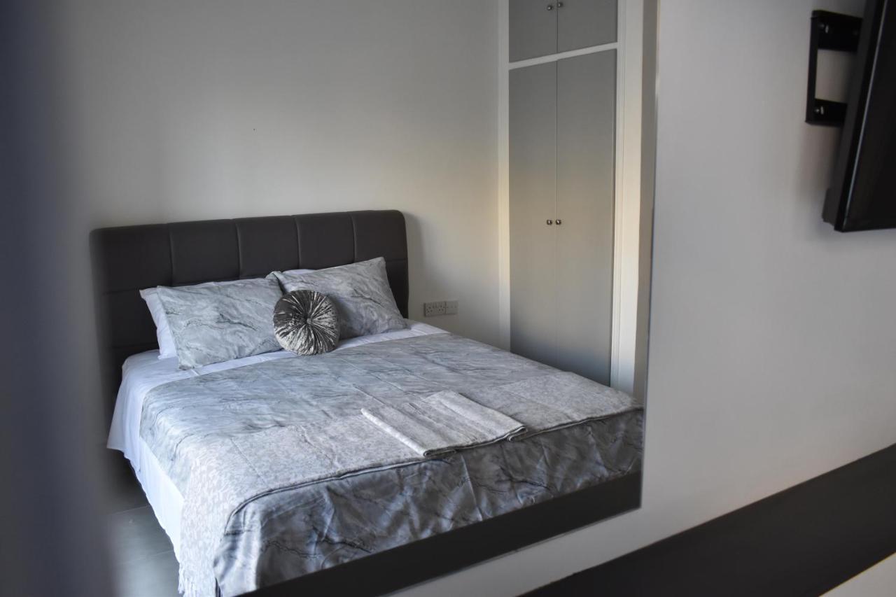 Marias Apartment - In City Centre,Near Beach Lárnaka Kültér fotó